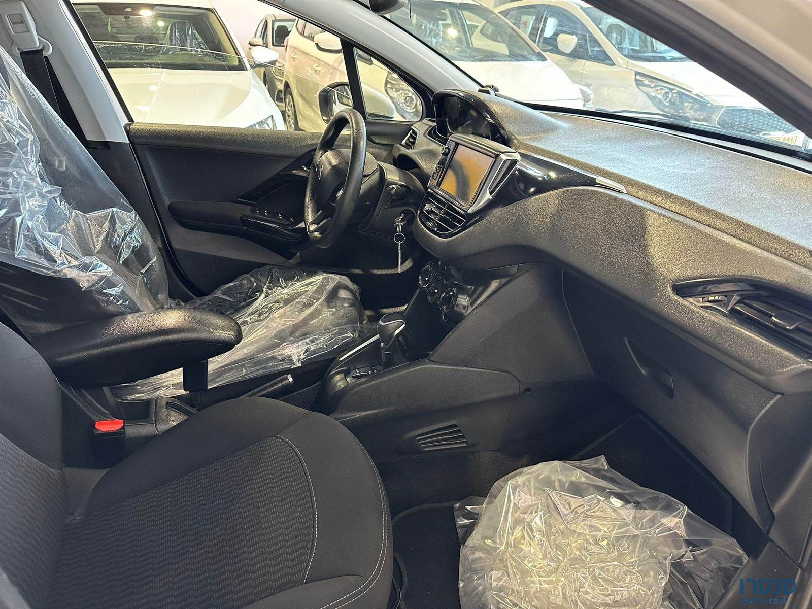 2020' Peugeot 208 ACTIVE photo #5