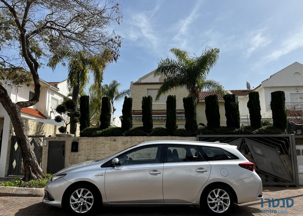 2016' Toyota Auris טויוטה אוריס photo #4