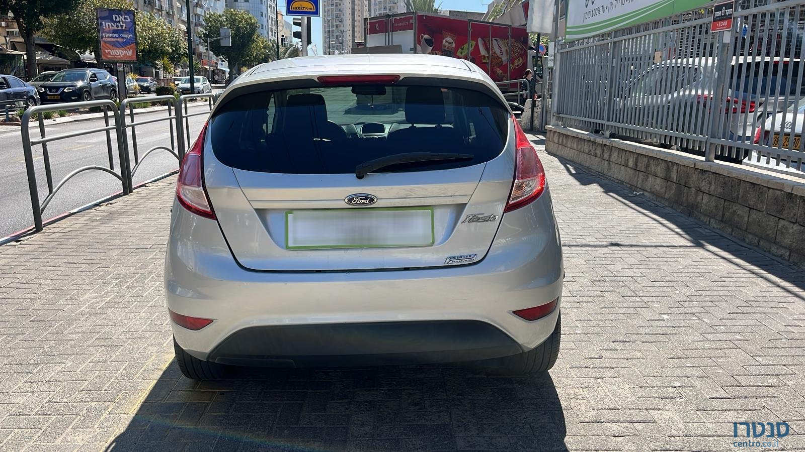 2015' Ford Fiesta photo #5