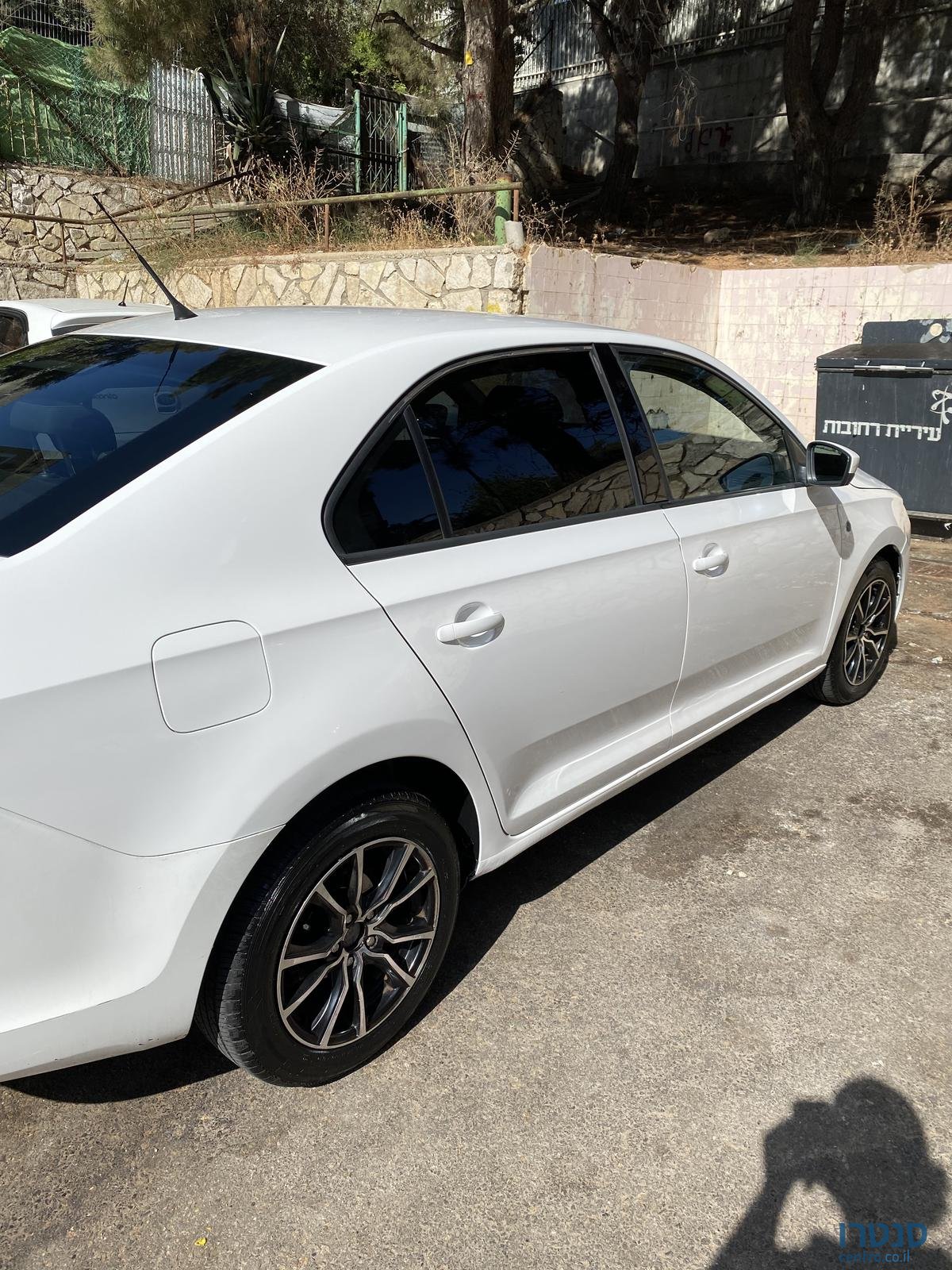 2013' Skoda Rapid photo #1