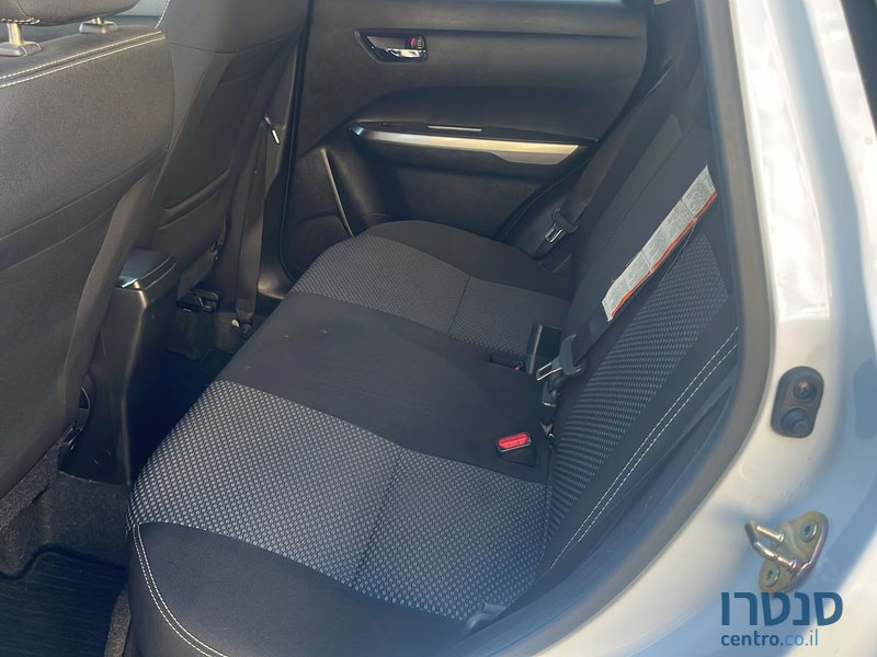 2021' Suzuki SX4 photo #4