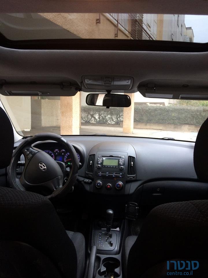 2010' Hyundai i30 cw photo #1