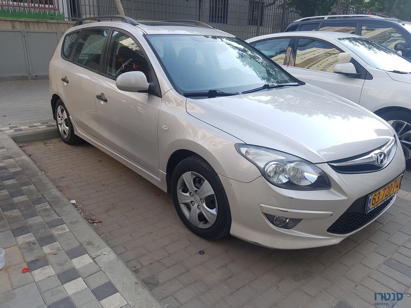 2011' Hyundai i30 photo #1