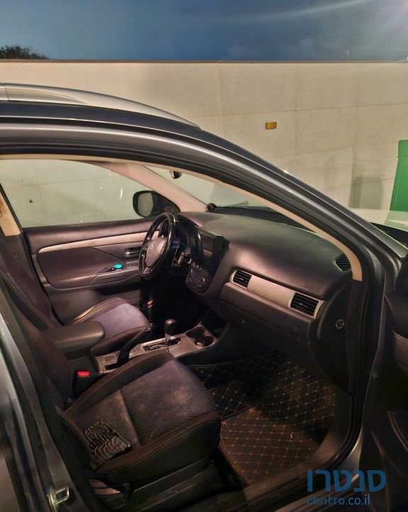 2016' Mitsubishi Outlander מיצובישי אאוטלנדר photo #3