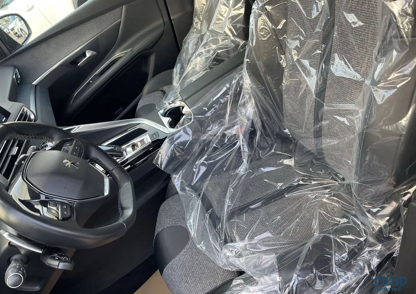 2020' Peugeot 3008 פיג'ו photo #5