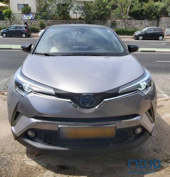 2018' Toyota C-HR טויוטה photo #2