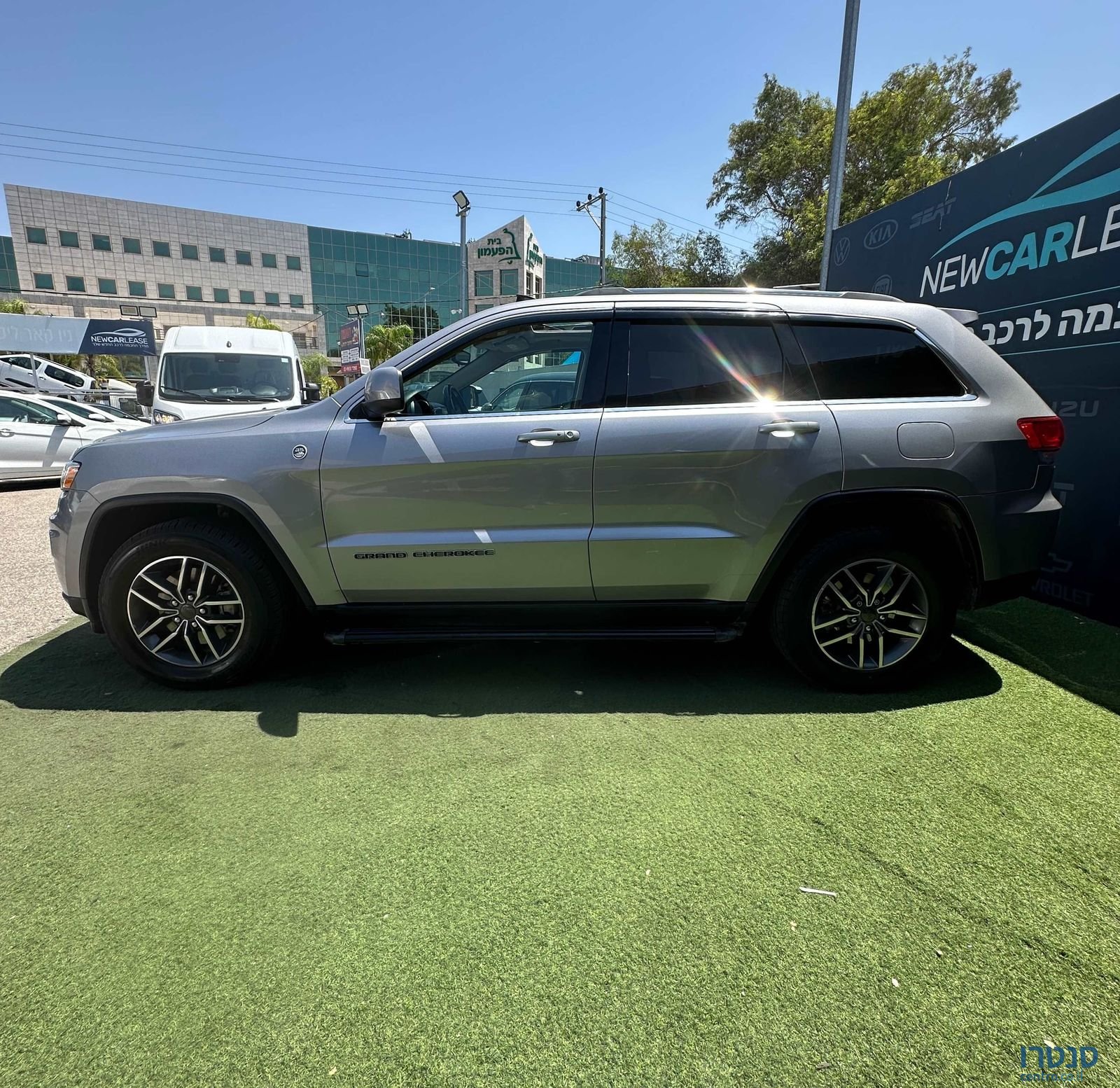 2020' Jeep Grand Cherokee ג'יפ גרנד צ'ירוקי photo #5