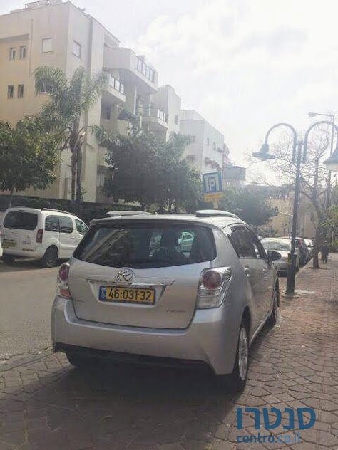 2013' Toyota Verso photo #5