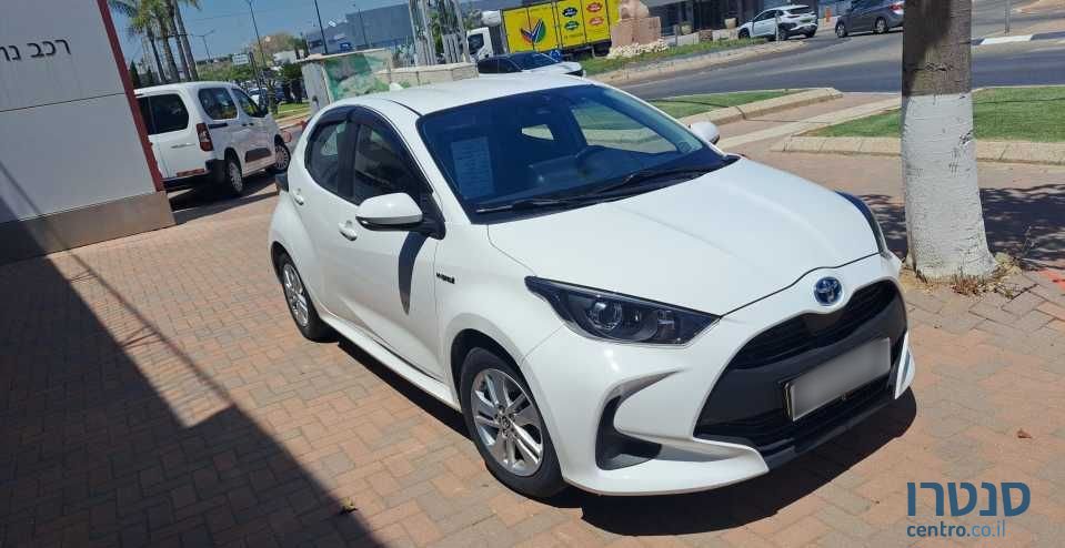 2021' Toyota Yaris טויוטה יאריס photo #1