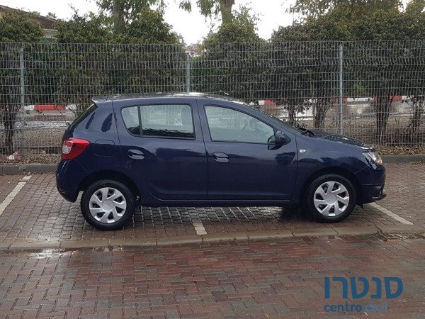 2016' Dacia Sandero photo #1