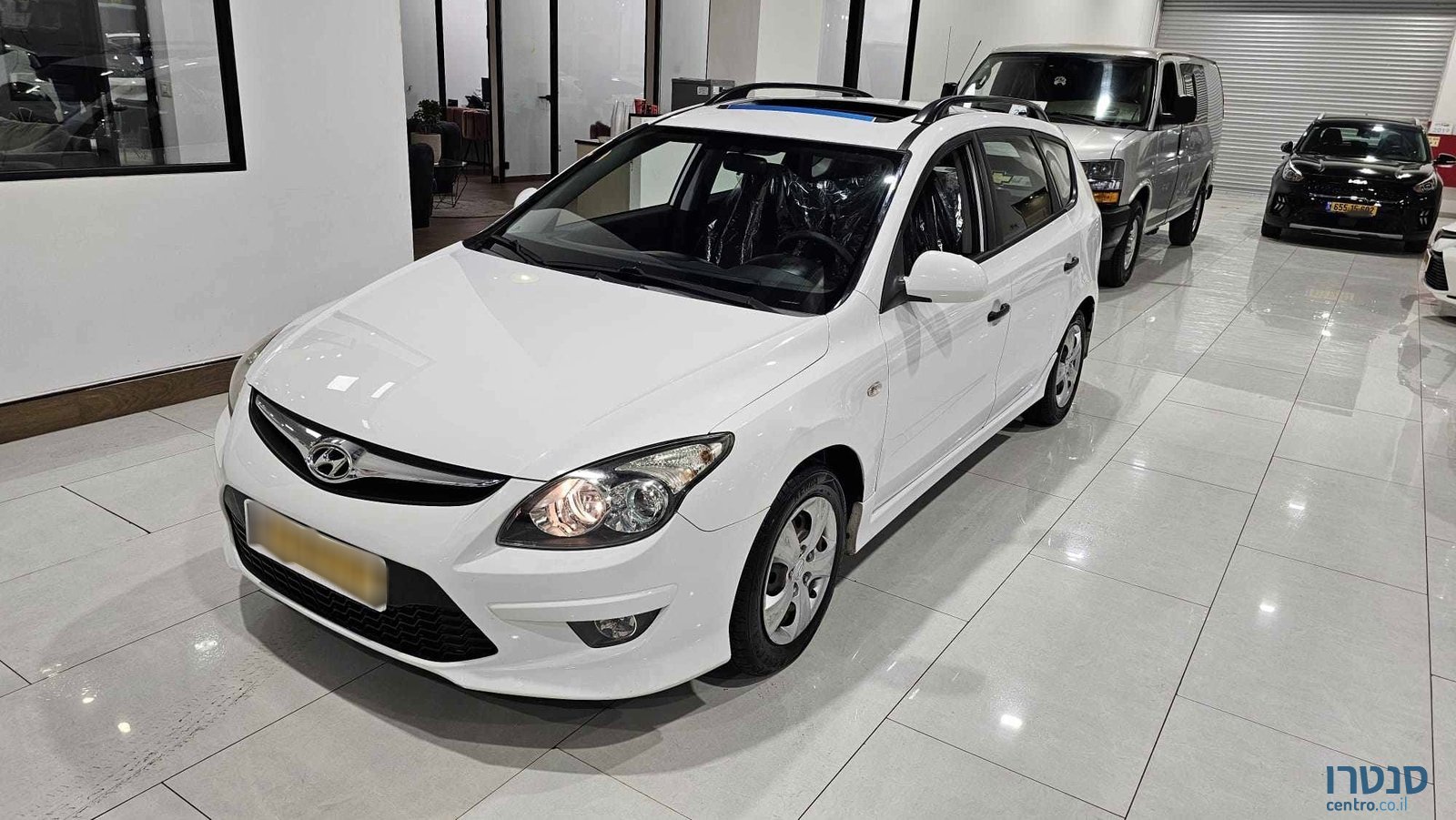 2012' Hyundai i30 photo #1