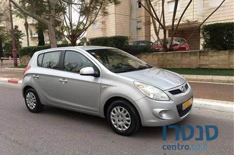 2009' Hyundai i20 photo #2