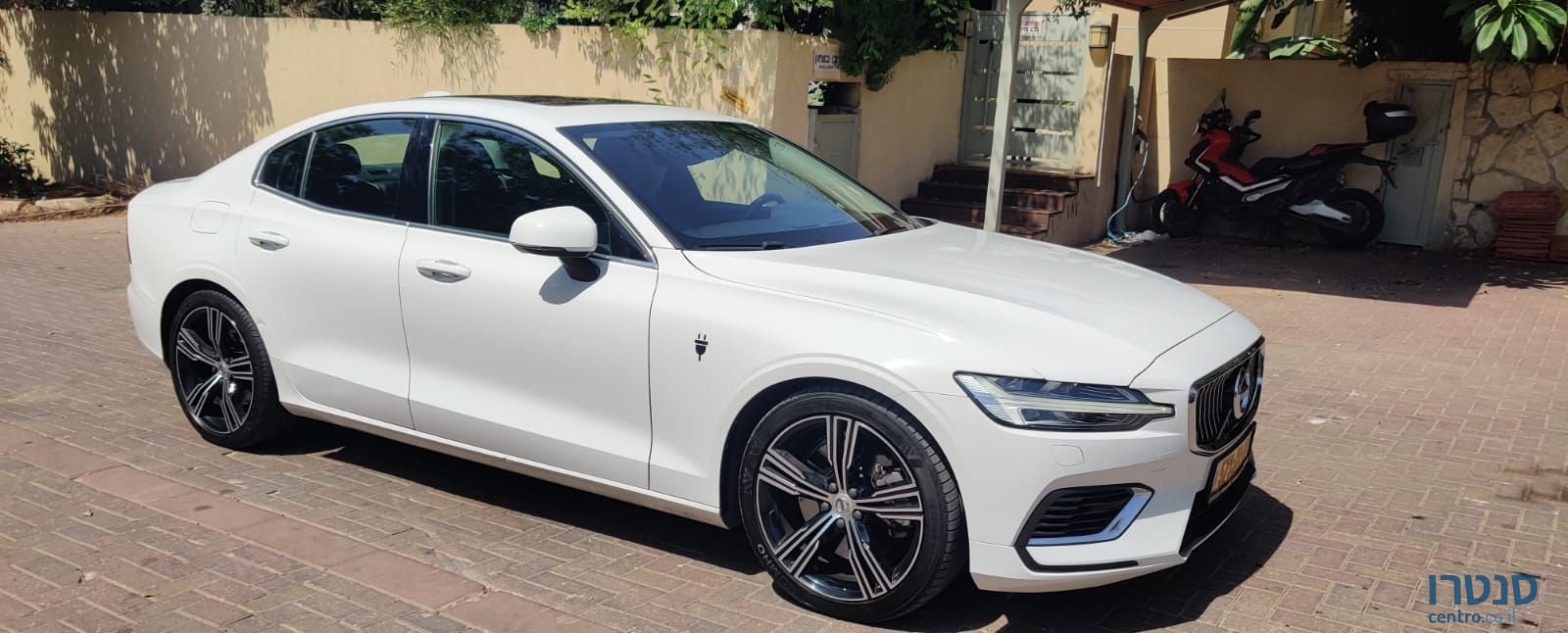 2020' Volvo S60 וולוו photo #1