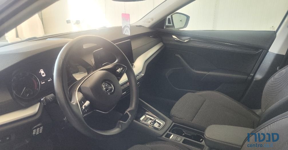 2021' Skoda Octavia סקודה אוקטביה photo #3
