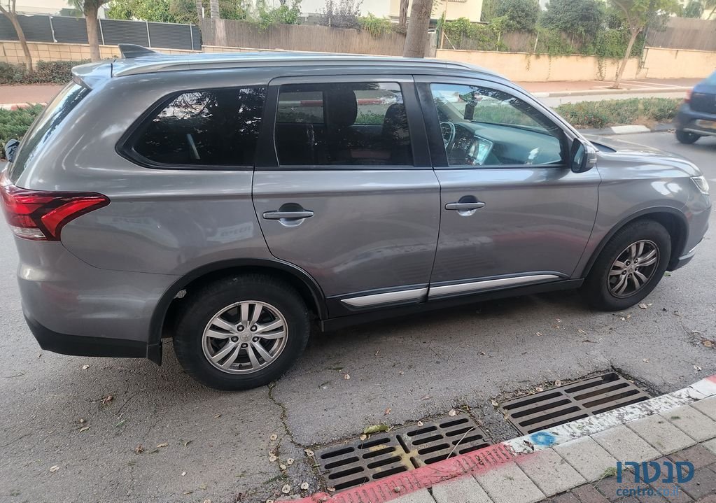 2021' Mitsubishi Outlander מיצובישי אאוטלנדר photo #2