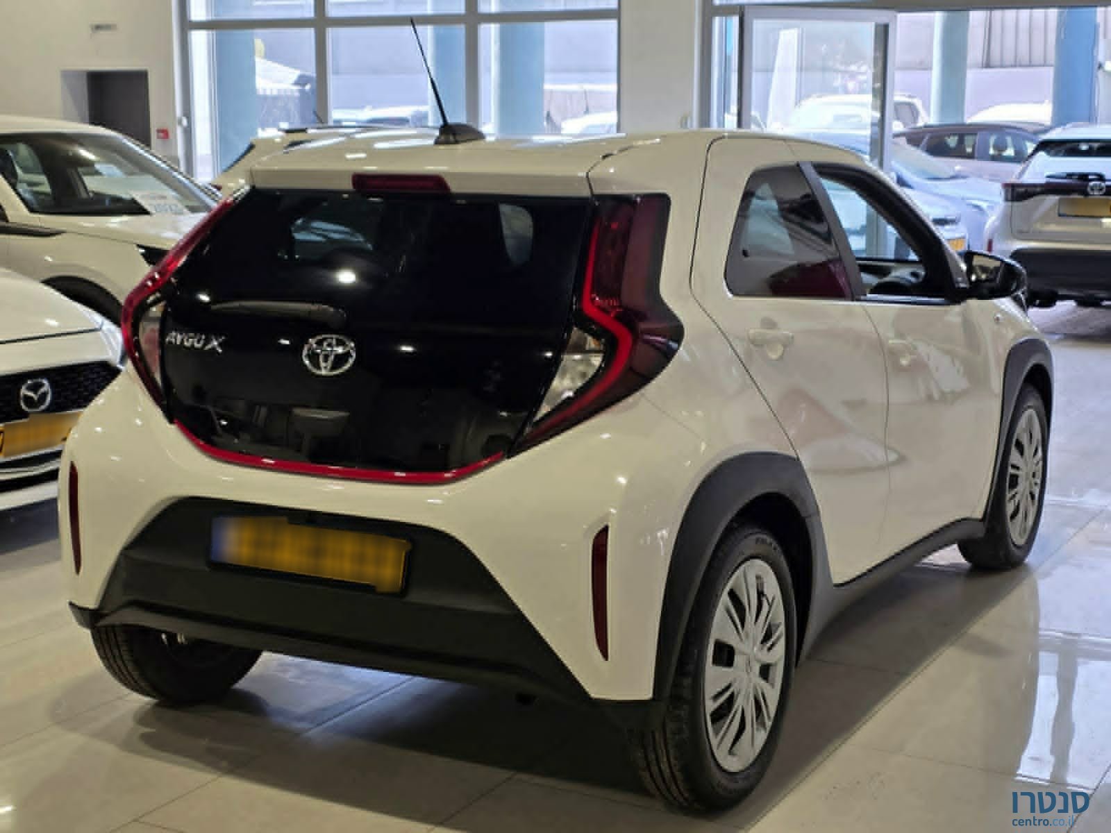 2023' Toyota Aygo photo #3