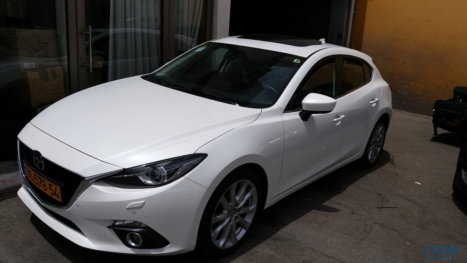 2015' Mazda 3 photo #1