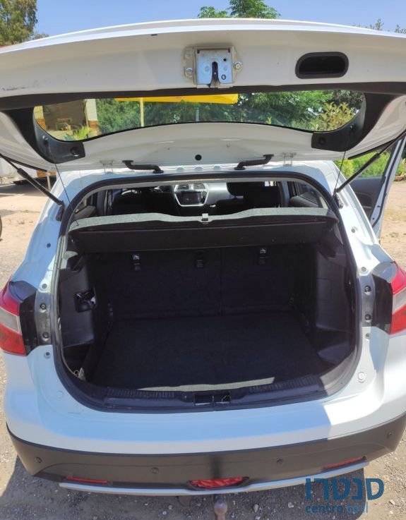 2014' Suzuki SX4 סוזוקי קרוסאובר photo #5