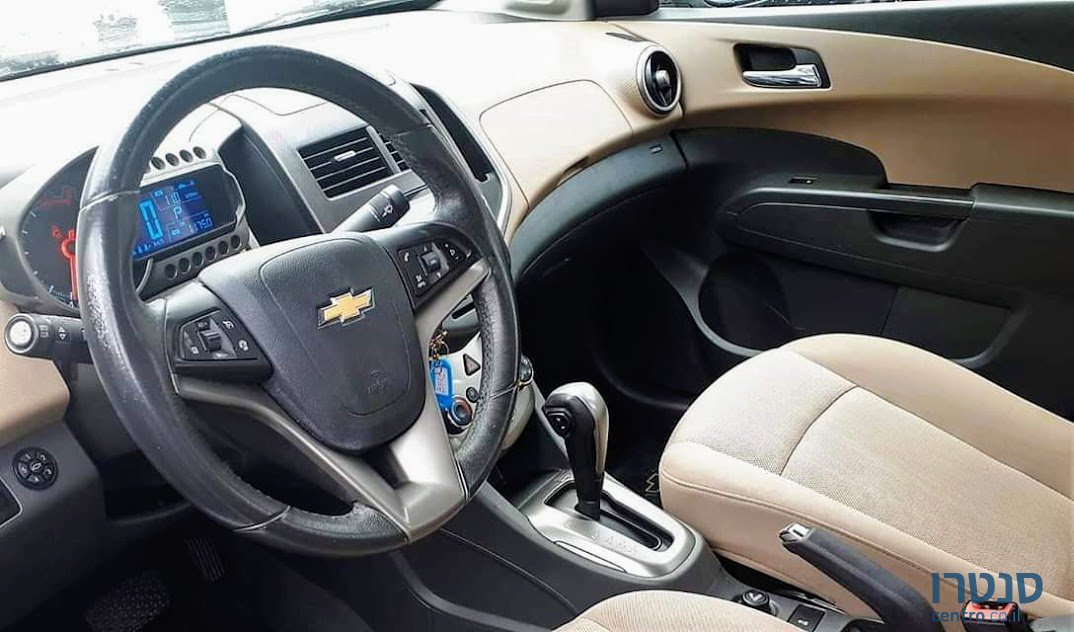 2012' Chevrolet Sonic photo #4