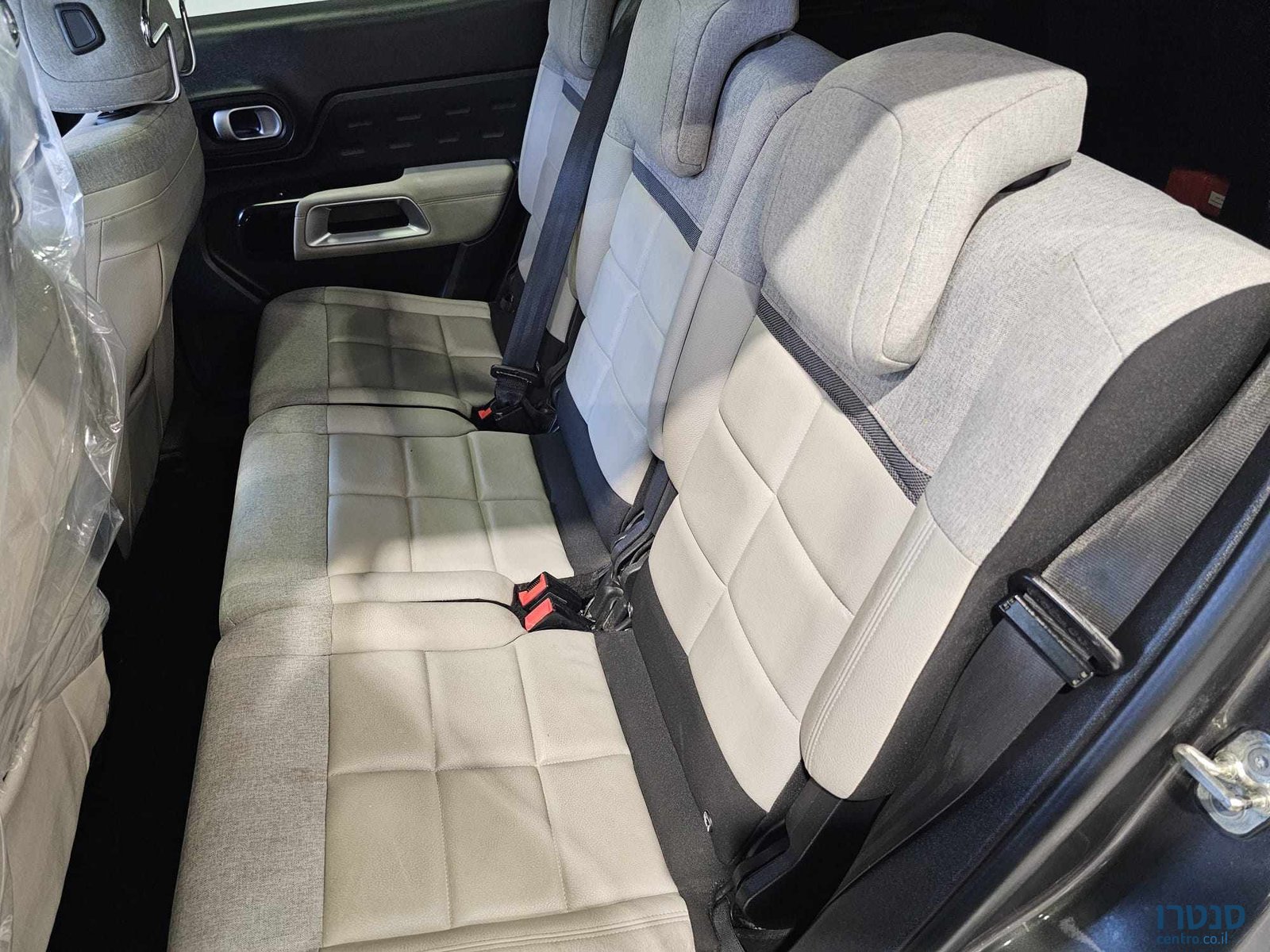 2020' Citroen C5 Aircross photo #6