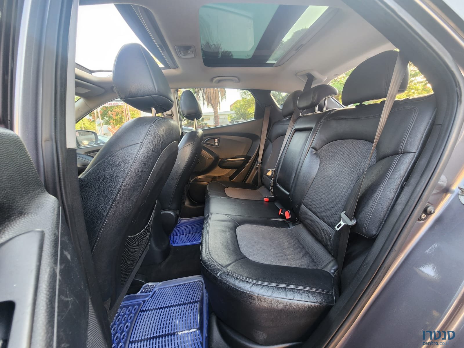 2011' Hyundai ix35 photo #7