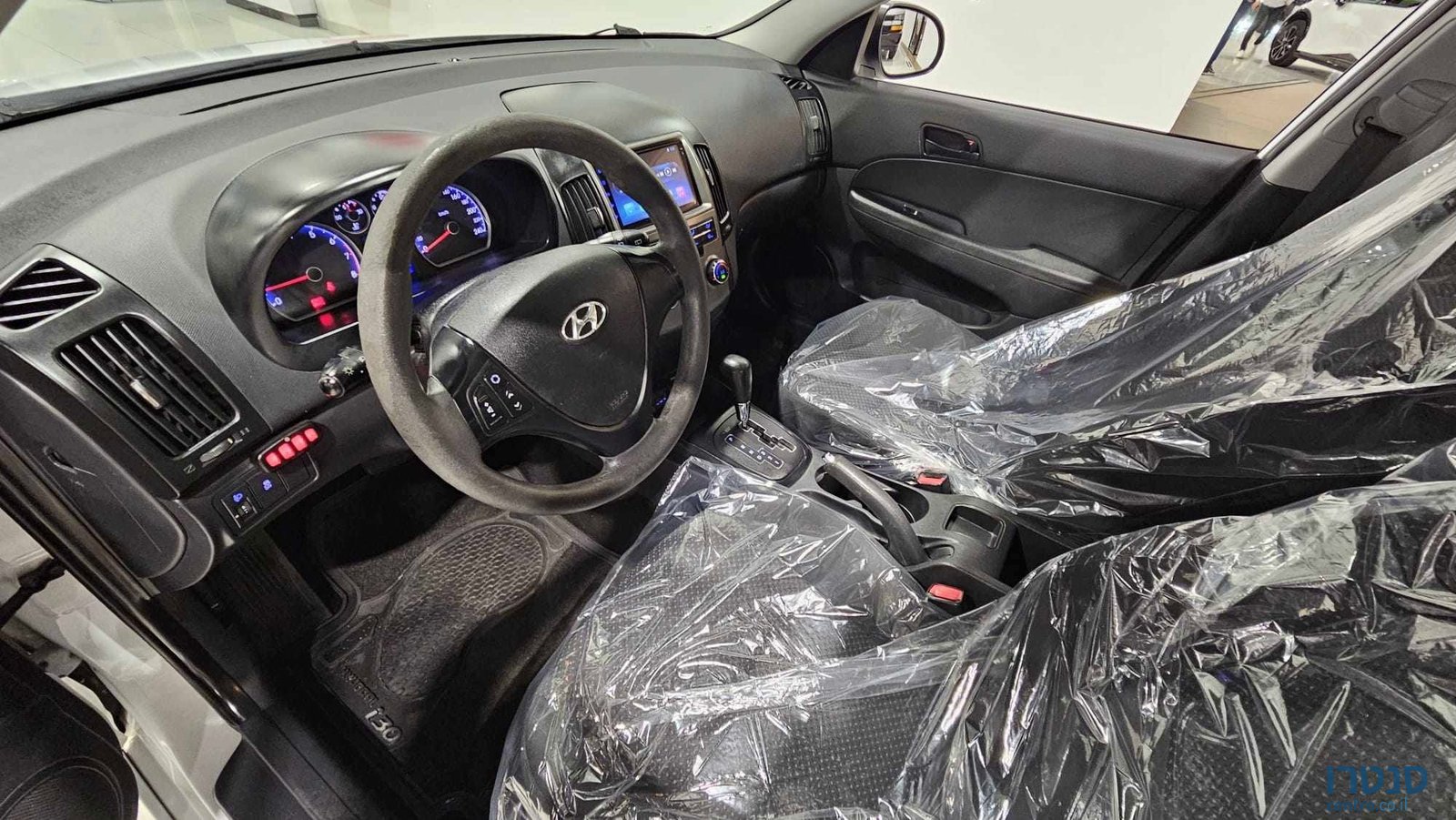 2012' Hyundai i30 photo #5