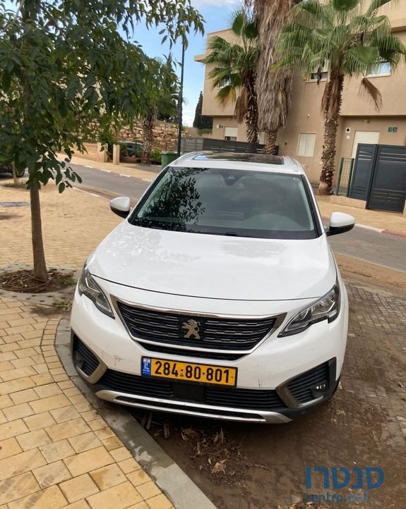 2018' Peugeot 5008 פיג'ו photo #1