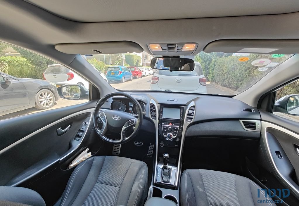 2012' Hyundai i30 יונדאי photo #5