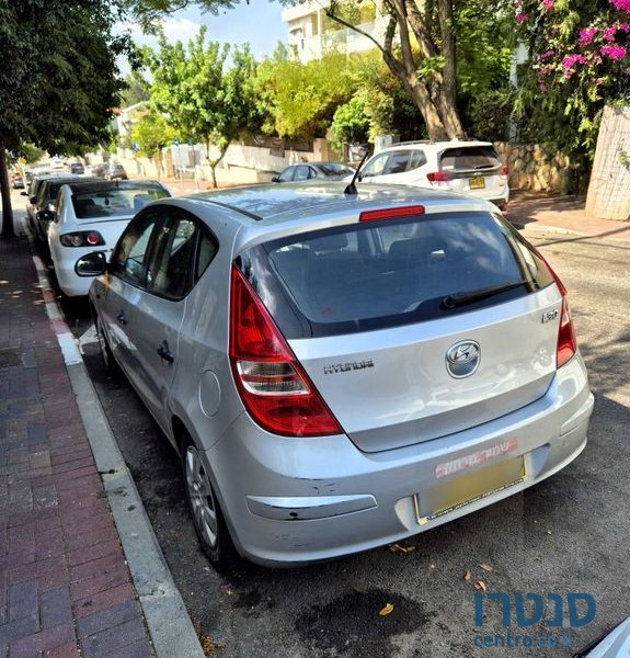 2009' Hyundai i30 יונדאי photo #3