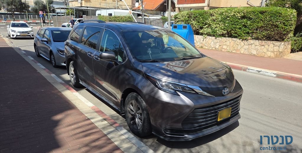 2022' Toyota Sienna טויוטה סיינה photo #5