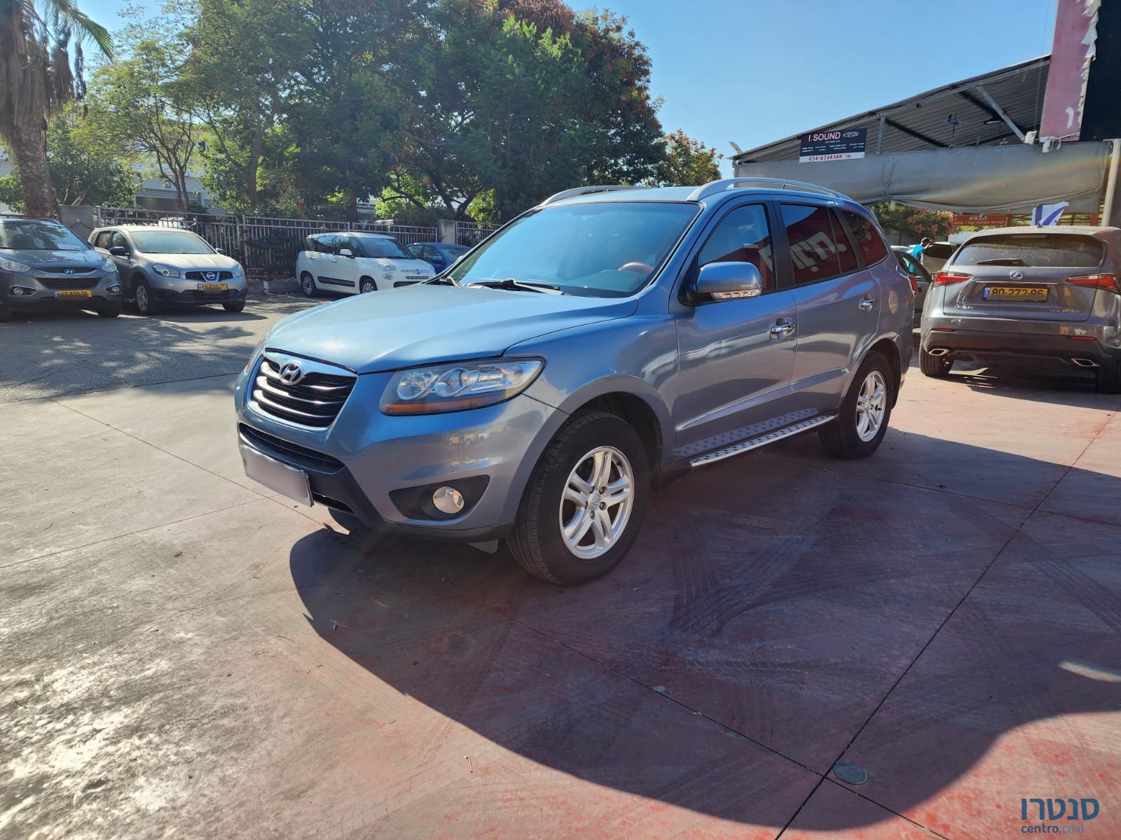 2010' Hyundai Santa Fe photo #1