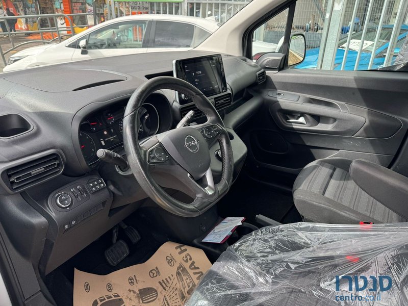 2021' Opel Combo photo #2