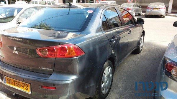 2011' Mitsubishi Lancer photo #2