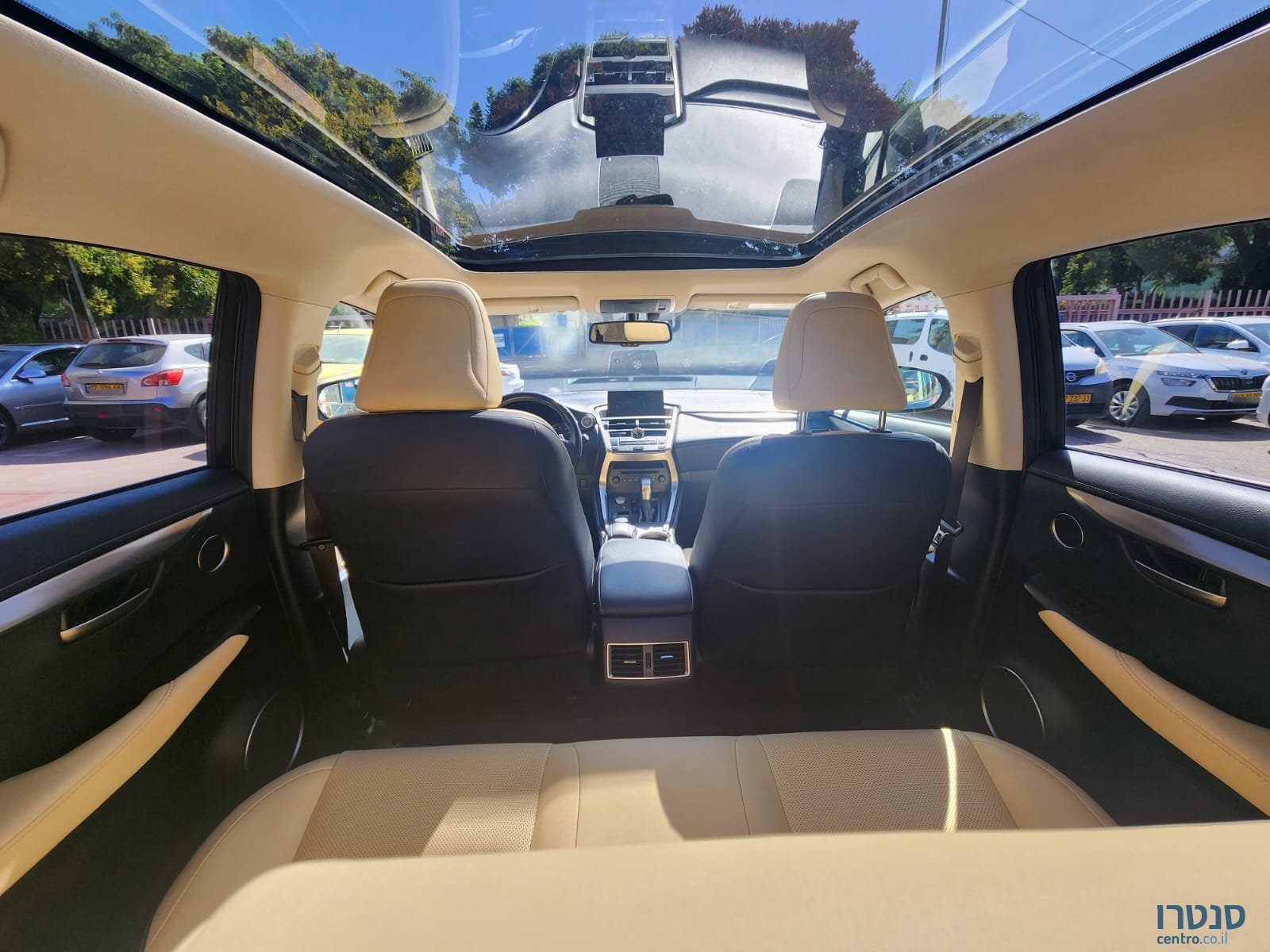 2017' Lexus NX 200t photo #2