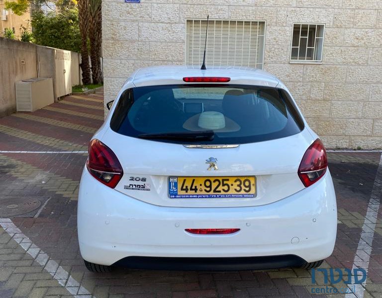 2016' Peugeot 208 photo #4