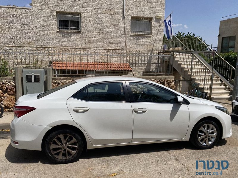 2016' Toyota Corolla טויוטה קורולה photo #3