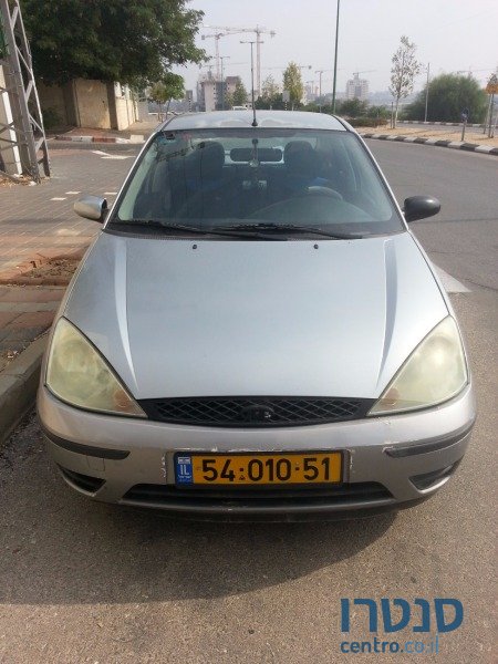 2004' Ford Focus photo #1