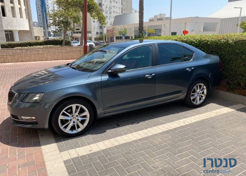 2017' Skoda Octavia סקודה אוקטביה photo #2