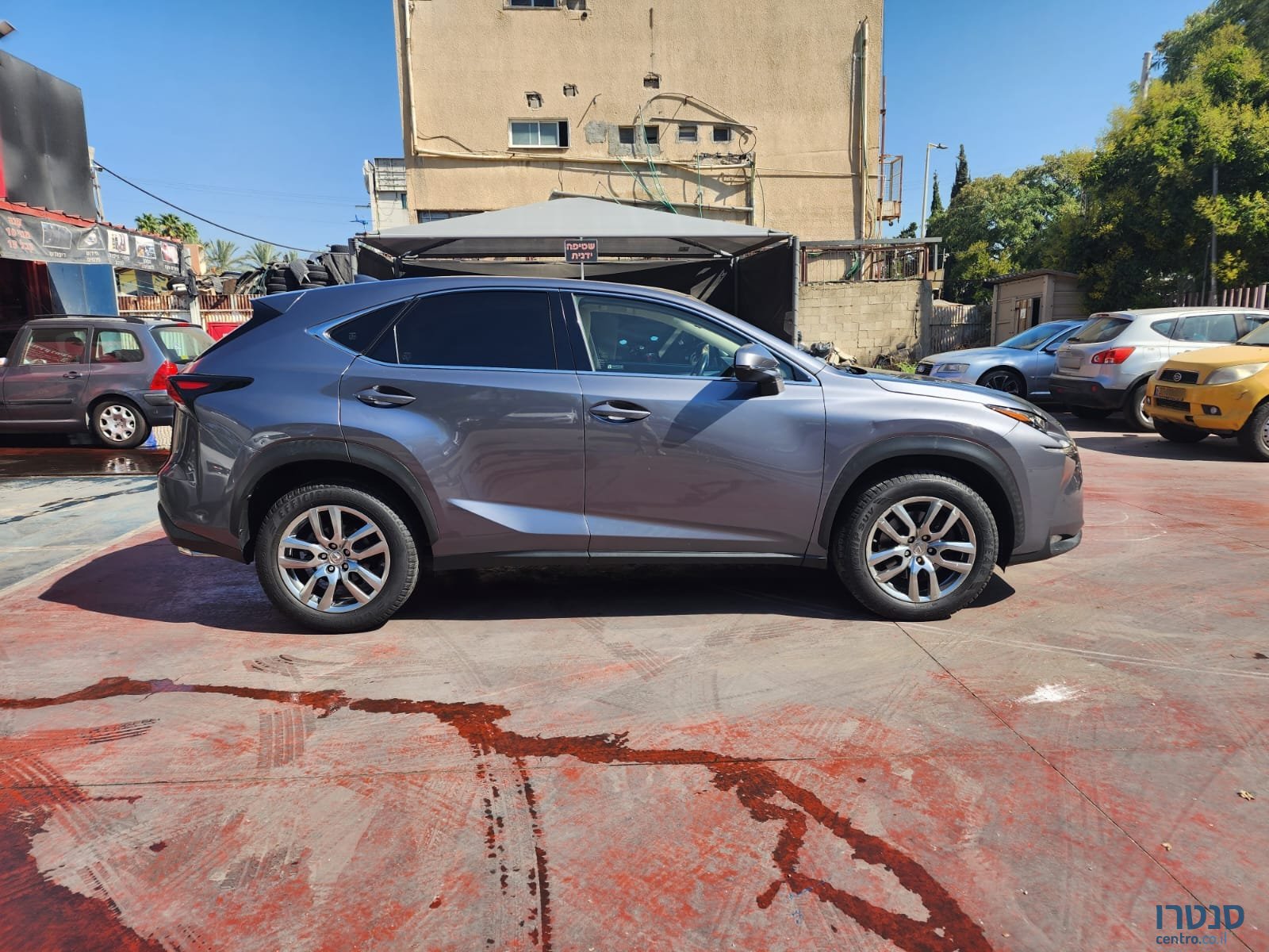 2017' Lexus NX 200t photo #6