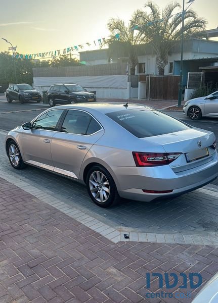 2018' Skoda Superb סקודה סופרב photo #2