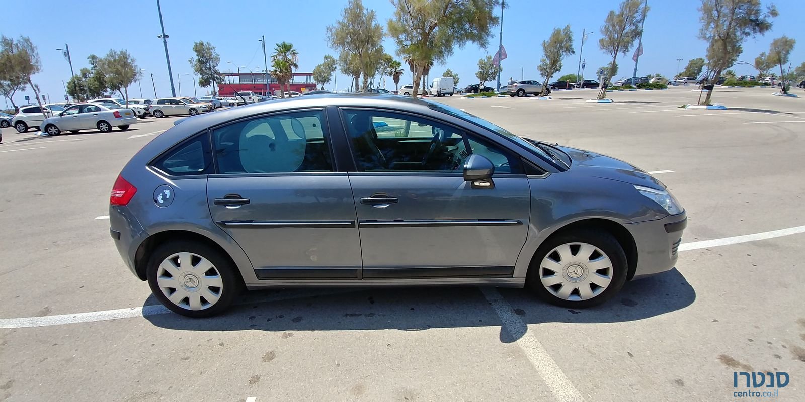 2009' Citroen C4 photo #1