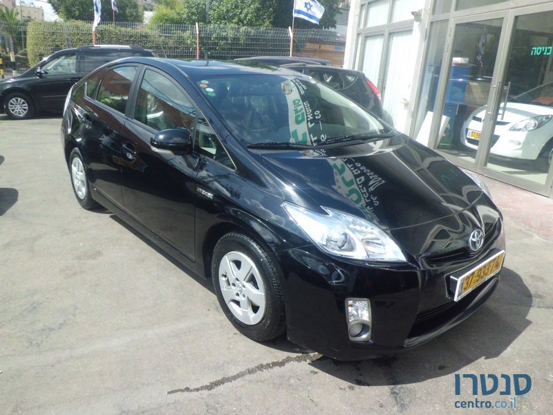 2013' Toyota Prius photo #1