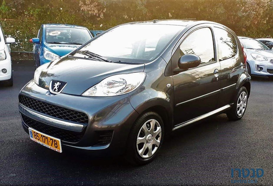 2012' Peugeot 107 photo #1