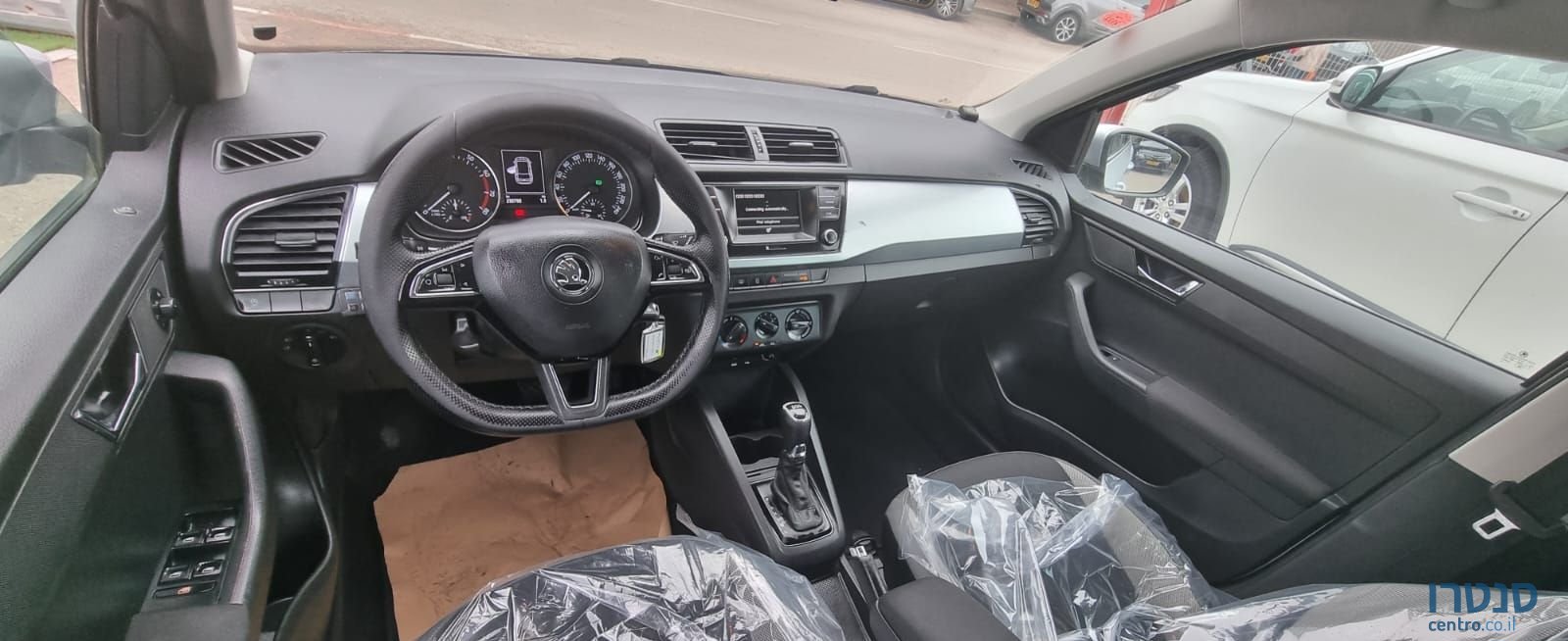 2015' Skoda Fabia סקודה פאביה photo #2