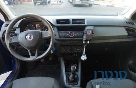 2015' Skoda Fabia סקודה פביה photo #3