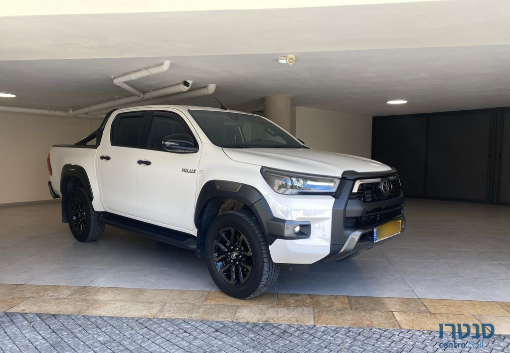 2022' Toyota Hilux 4x4 טויוטה היילקס photo #2