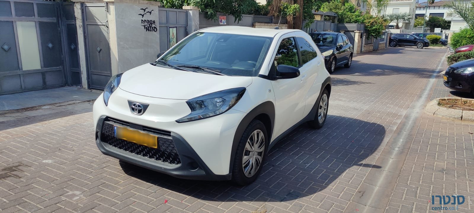 2022' Toyota Aygo X photo #4