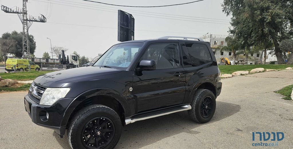 2008' Mitsubishi Pajero מיצובישי פג'רו photo #6