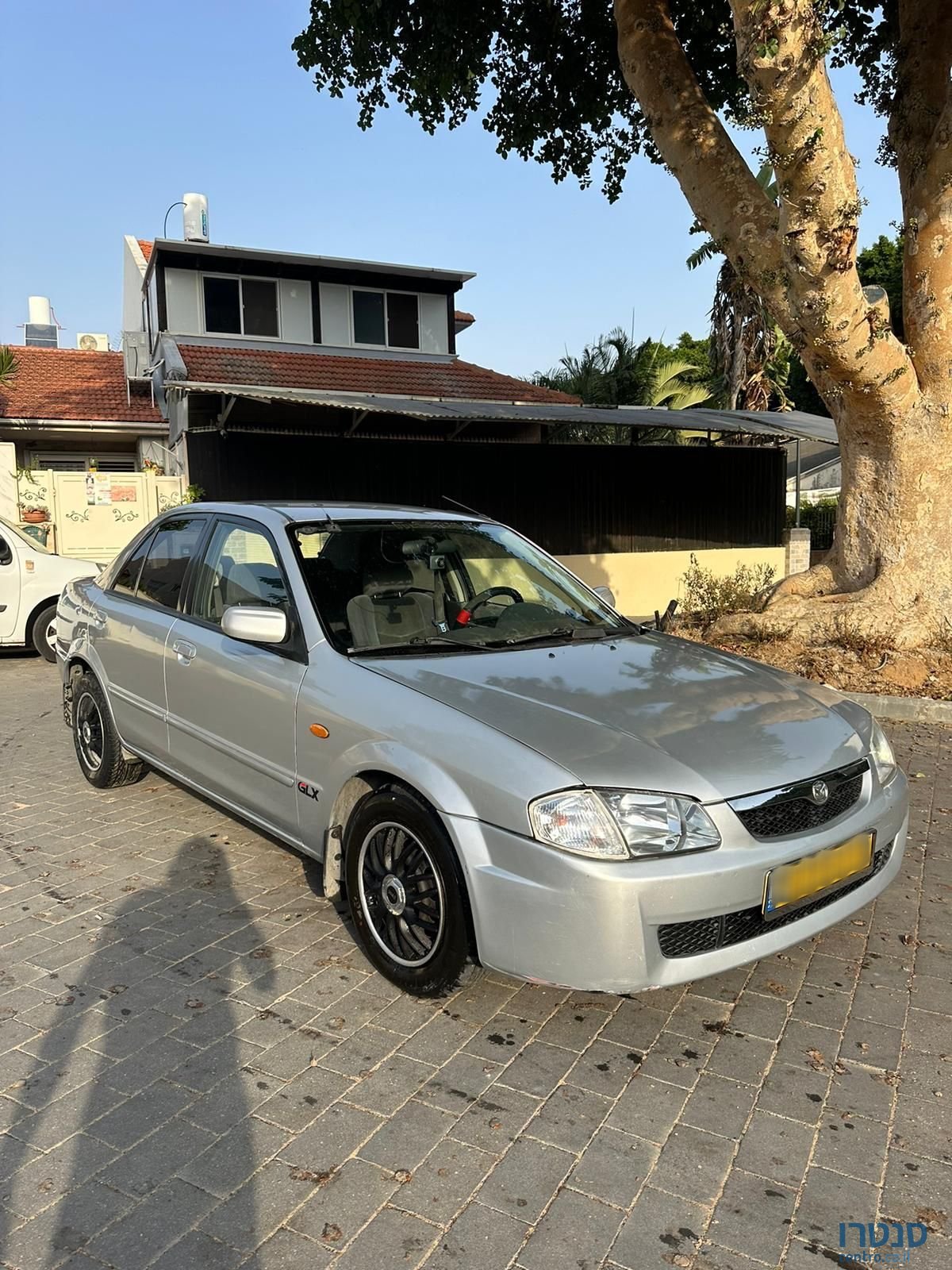 1999' Mazda 323 מאזדה לאנטיס photo #3