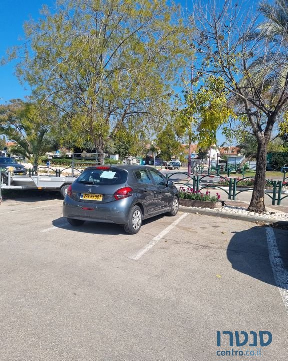 2017' Peugeot 208 פיג'ו photo #2